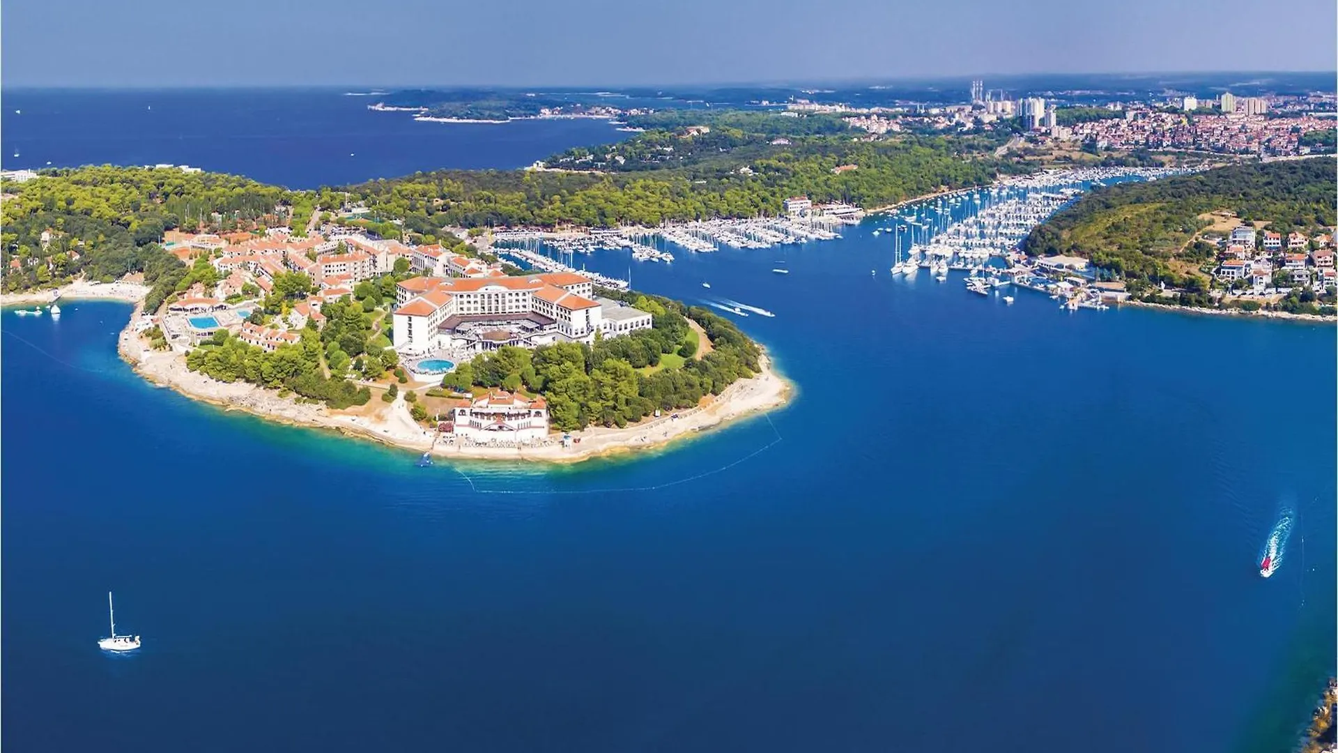3 Bedroom Pet Friendly Apartment In Pula