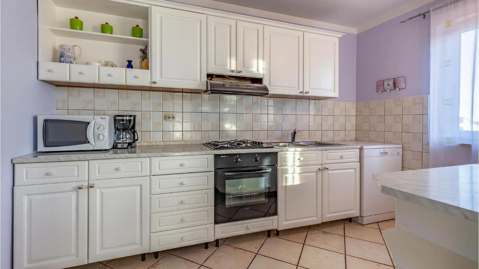 3 Bedroom Pet Friendly Apartment In Pula